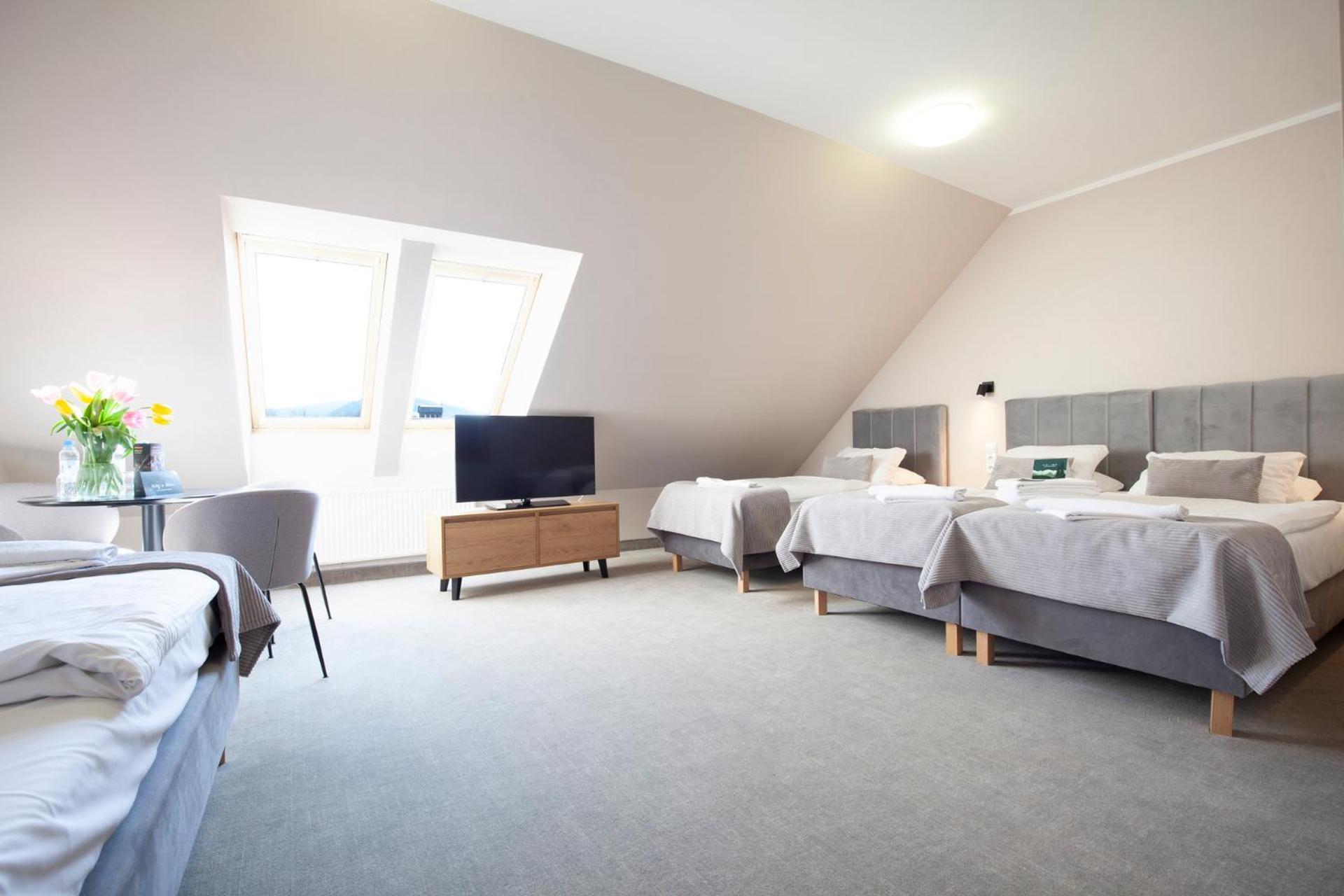 Holimo Hotel Строне-Слёнске Номер фото