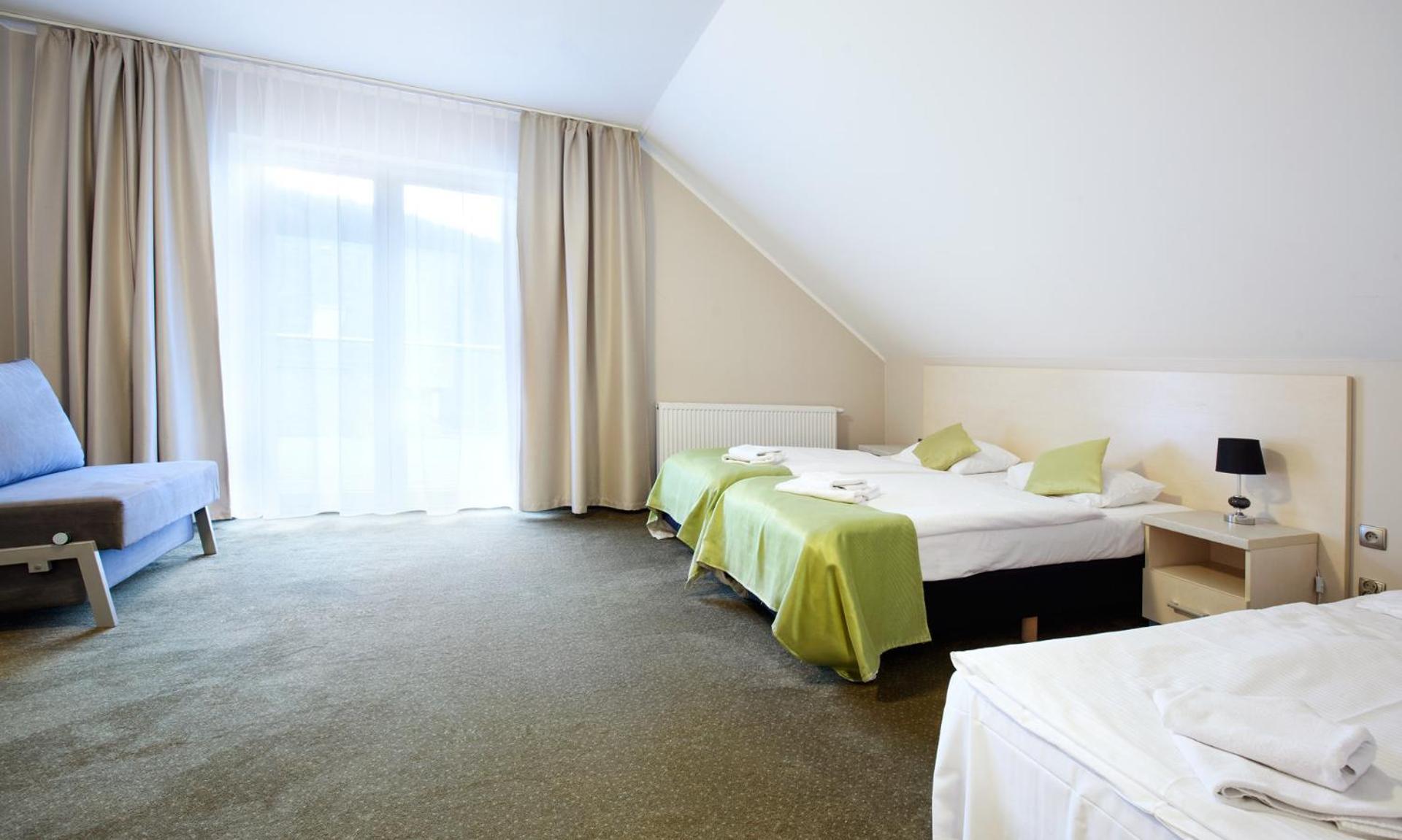 Holimo Hotel Строне-Слёнске Номер фото